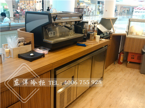 龍崗中心城橙色咖啡店冷凍兩門平面工作臺(tái)/風(fēng)冷冷凍工作臺(tái)工程案例,不銹鋼廚房櫥柜,不銹鋼碗柜,定做不銹鋼柜,不銹鋼柜,不銹鋼柜子,不銹鋼展示柜,碗柜不銹鋼,不銹鋼櫥柜品牌,家用不銹鋼櫥柜,不銹鋼櫥柜設(shè)備,不銹鋼吊柜,不銹鋼櫥柜廠商,定制不銹鋼柜子,不銹鋼櫥柜生產(chǎn)設(shè)備,不銹鋼柜定制,不銹鋼櫥柜制作設(shè)備,廚房不銹鋼廚柜,廚房柜圖片,廚房不銹鋼櫥柜,品牌不銹鋼櫥柜,不銹鋼儲(chǔ)藏柜,不銹鋼柜定做,不銹鋼家用櫥柜,廚房不銹鋼柜,廚房門柜,家用不銹鋼整體櫥柜,不銹鋼菜柜不銹鋼廚房櫥柜廠家,不銹鋼廚房儲(chǔ)物柜,不銹鋼工具柜廠家,不銹鋼工作臺(tái)柜,不銹鋼柜子廠,不銹鋼水槽柜,不銹鋼碗柜價(jià)格,不銹鋼浴室柜好嗎,不銹鋼浴室柜品牌,不銹鋼整體櫥柜品牌,不銹鋼組合柜,廚房櫥柜不銹鋼,廚房櫥柜不銹鋼臺(tái)面,廚房柜門把手,佛山不銹鋼柜,廣東不銹鋼櫥柜廠家,家用不銹鋼碗柜,十大不銹鋼浴室柜品牌